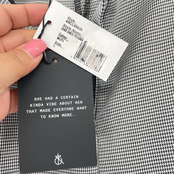 4th & Reckless Women Houndstooth Pattern Trouser Pants - Picture 7 of 9